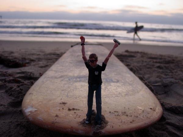 GeekMan Hanging 10 in San Diego